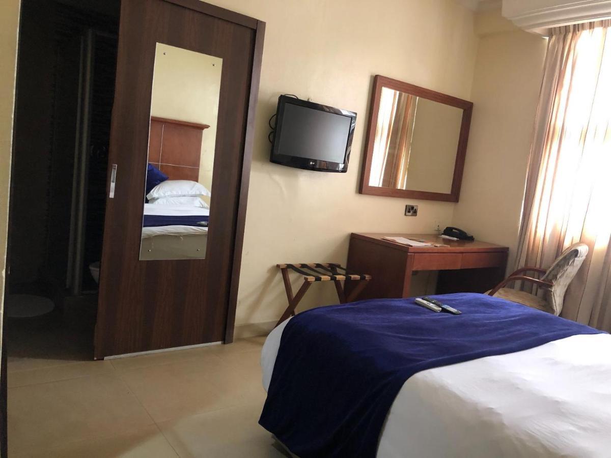 Westwood Hotel Ikoyi Lagos Esterno foto
